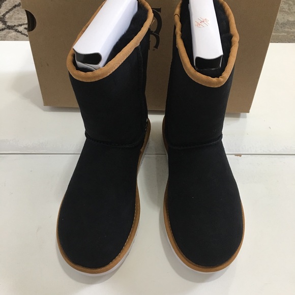 NIB UGG Rustic Weave Boots 5M - Picture 4 of 8